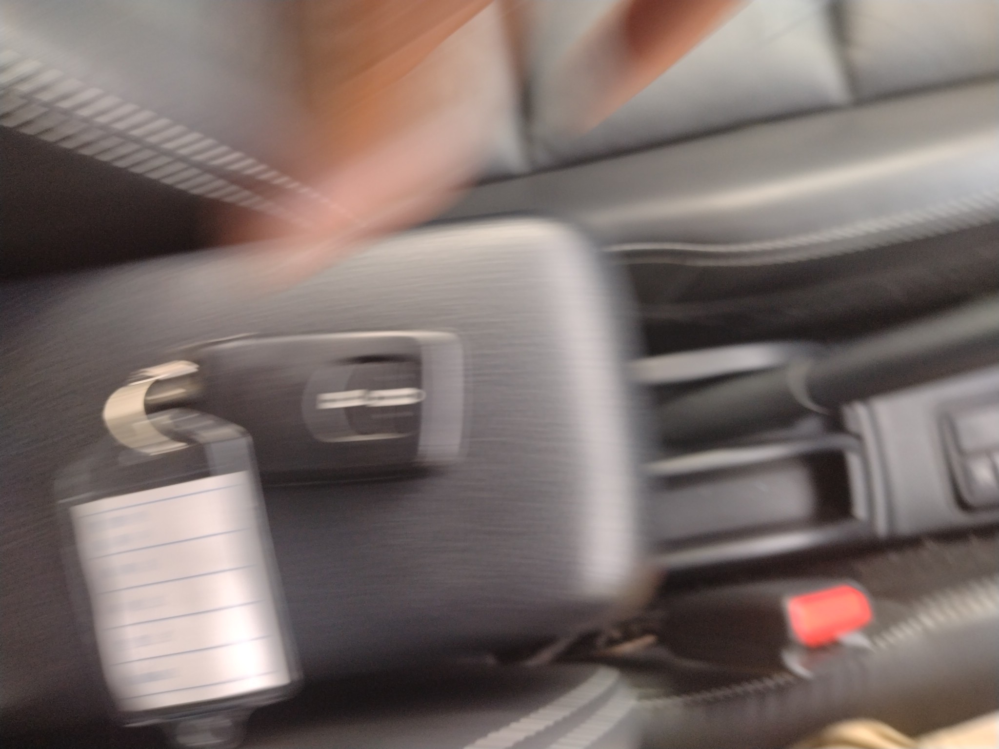 car-img