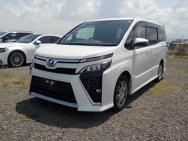 car-img