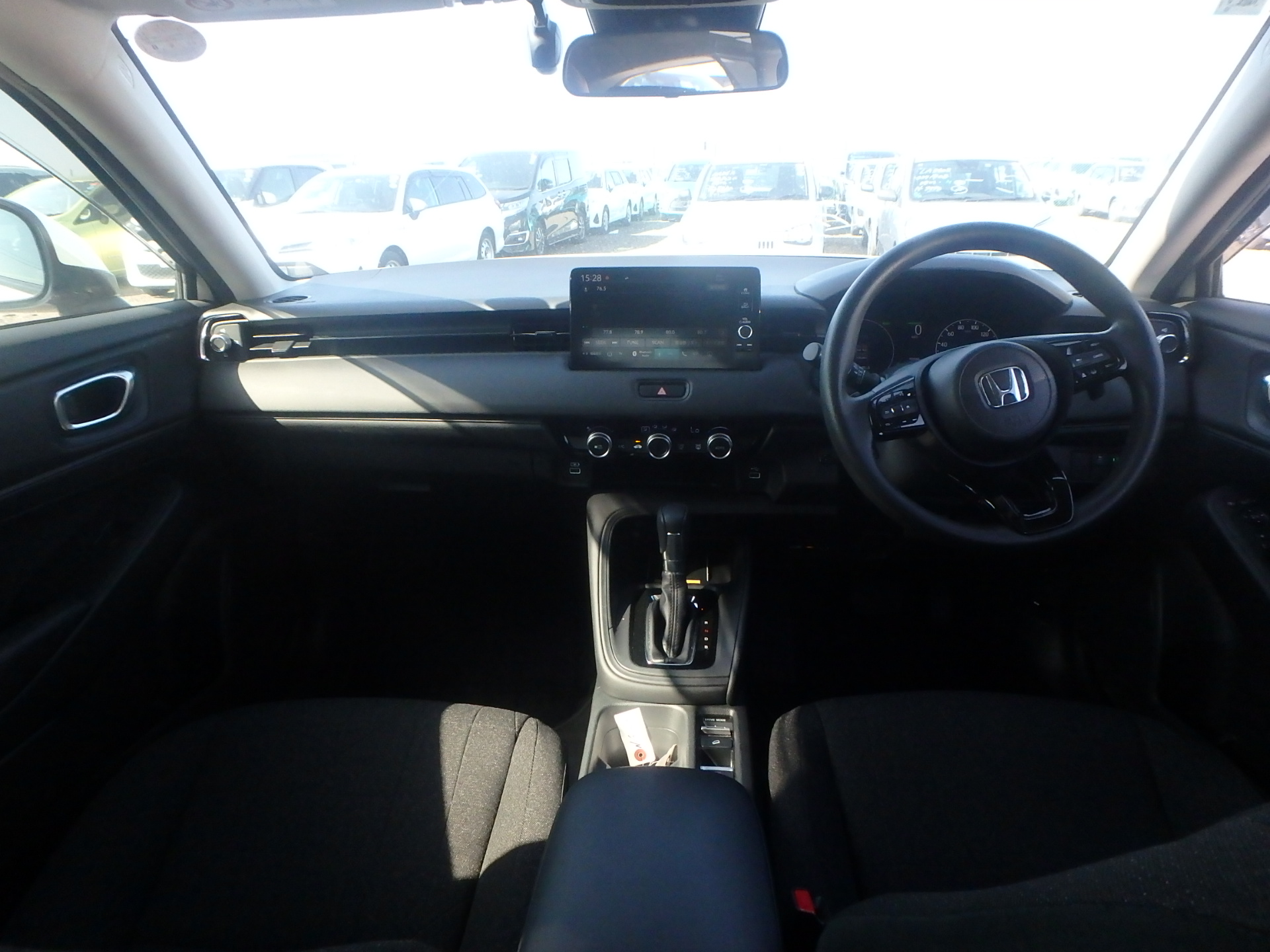 car-img