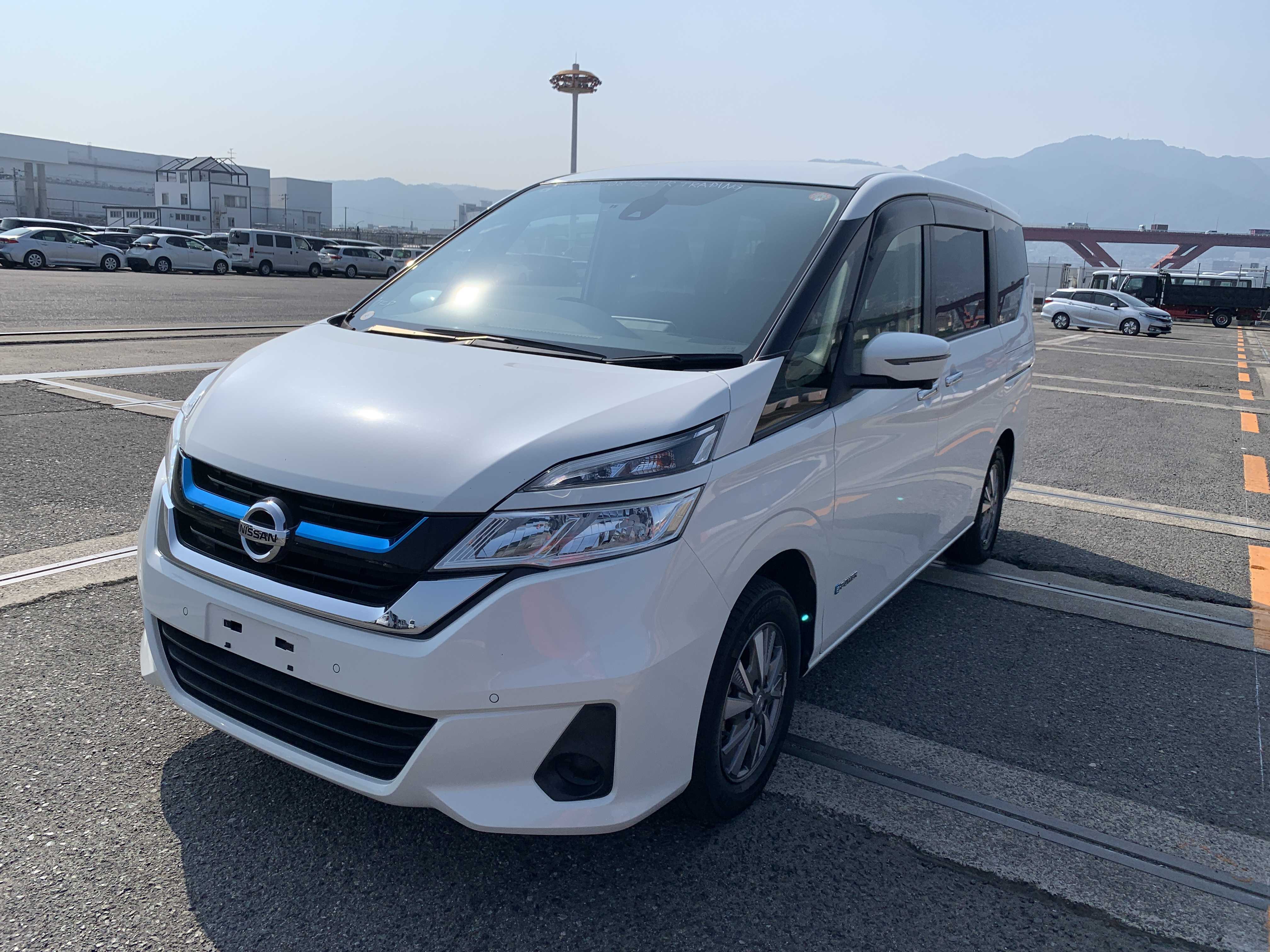 car-img