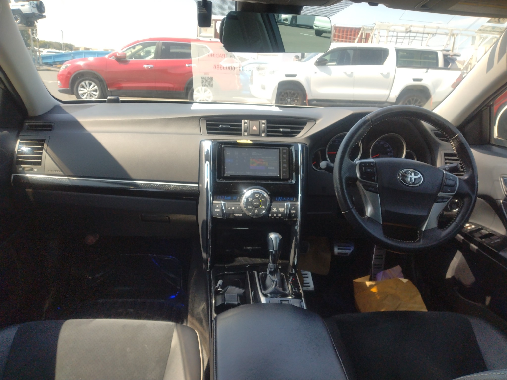 car-img