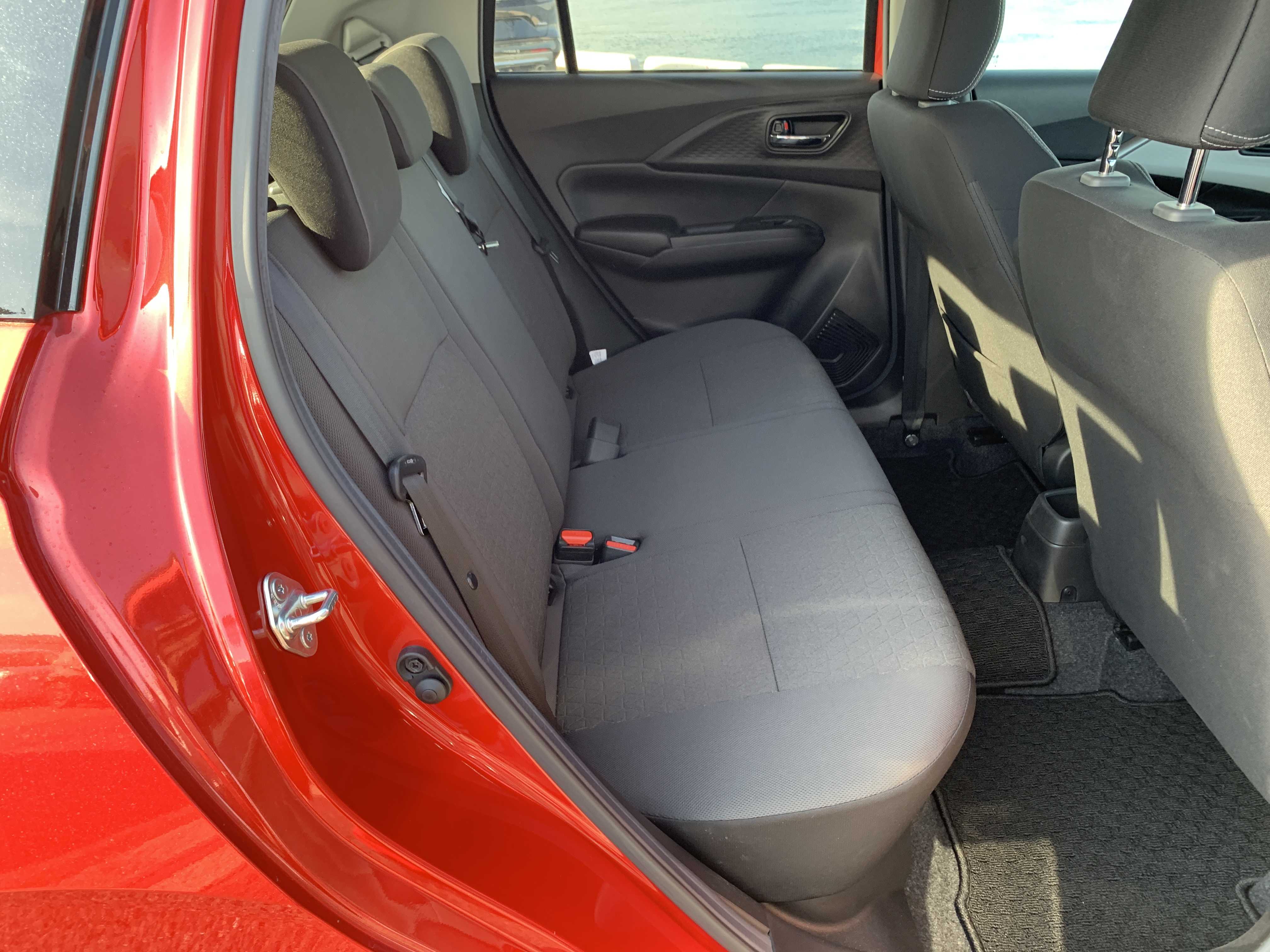 car-img