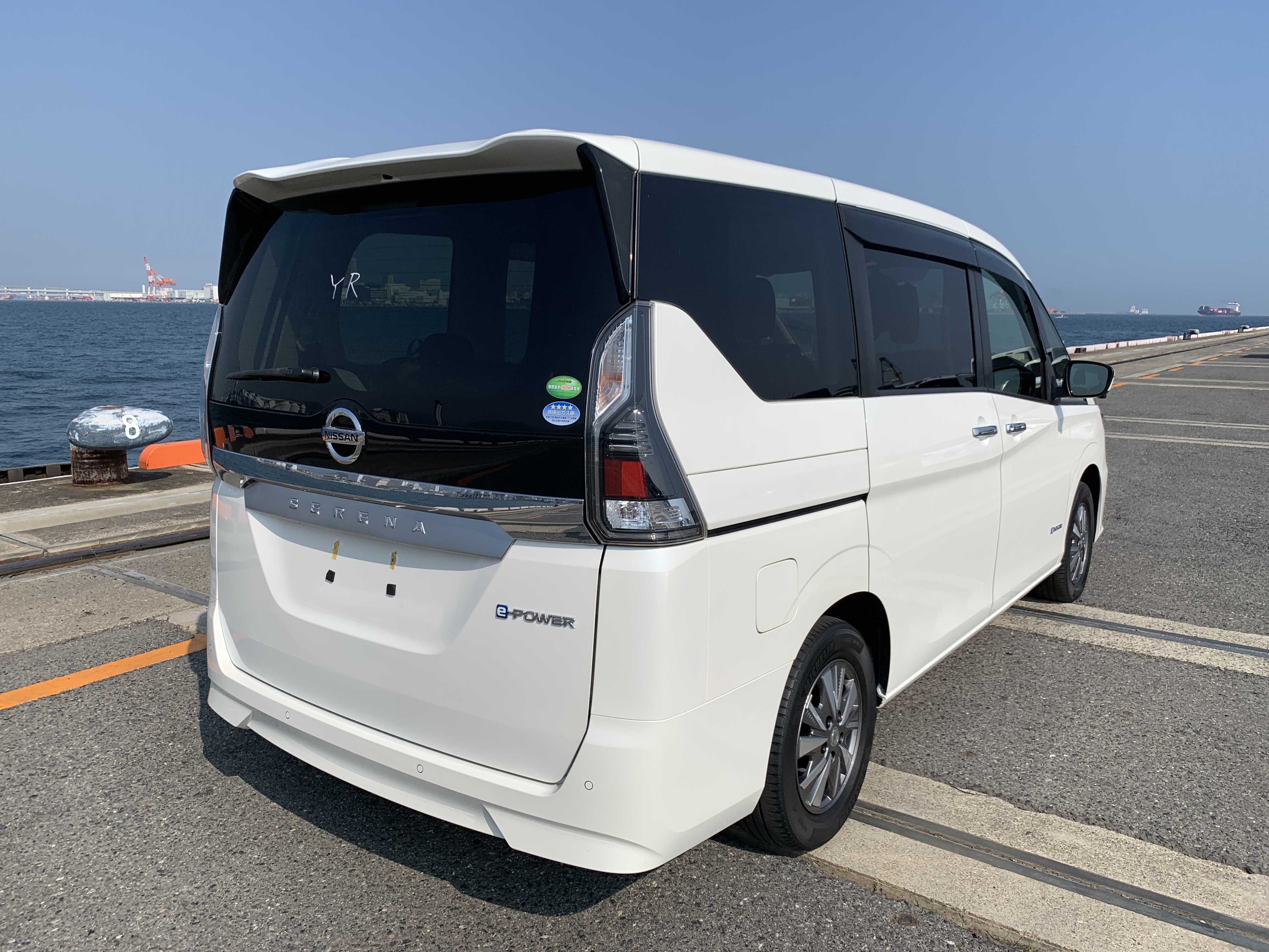 car-img