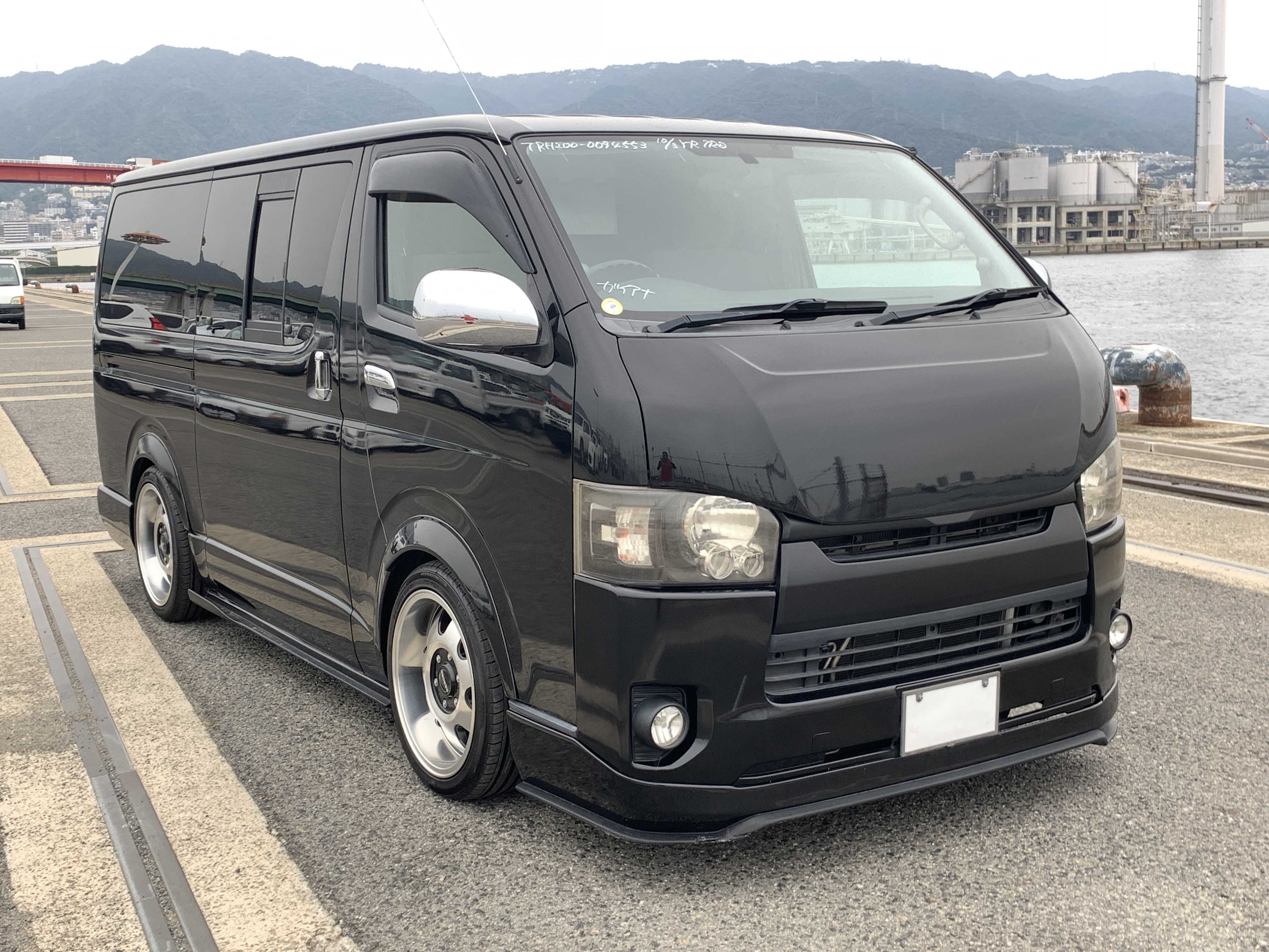 Toyota Hiace Van 2009