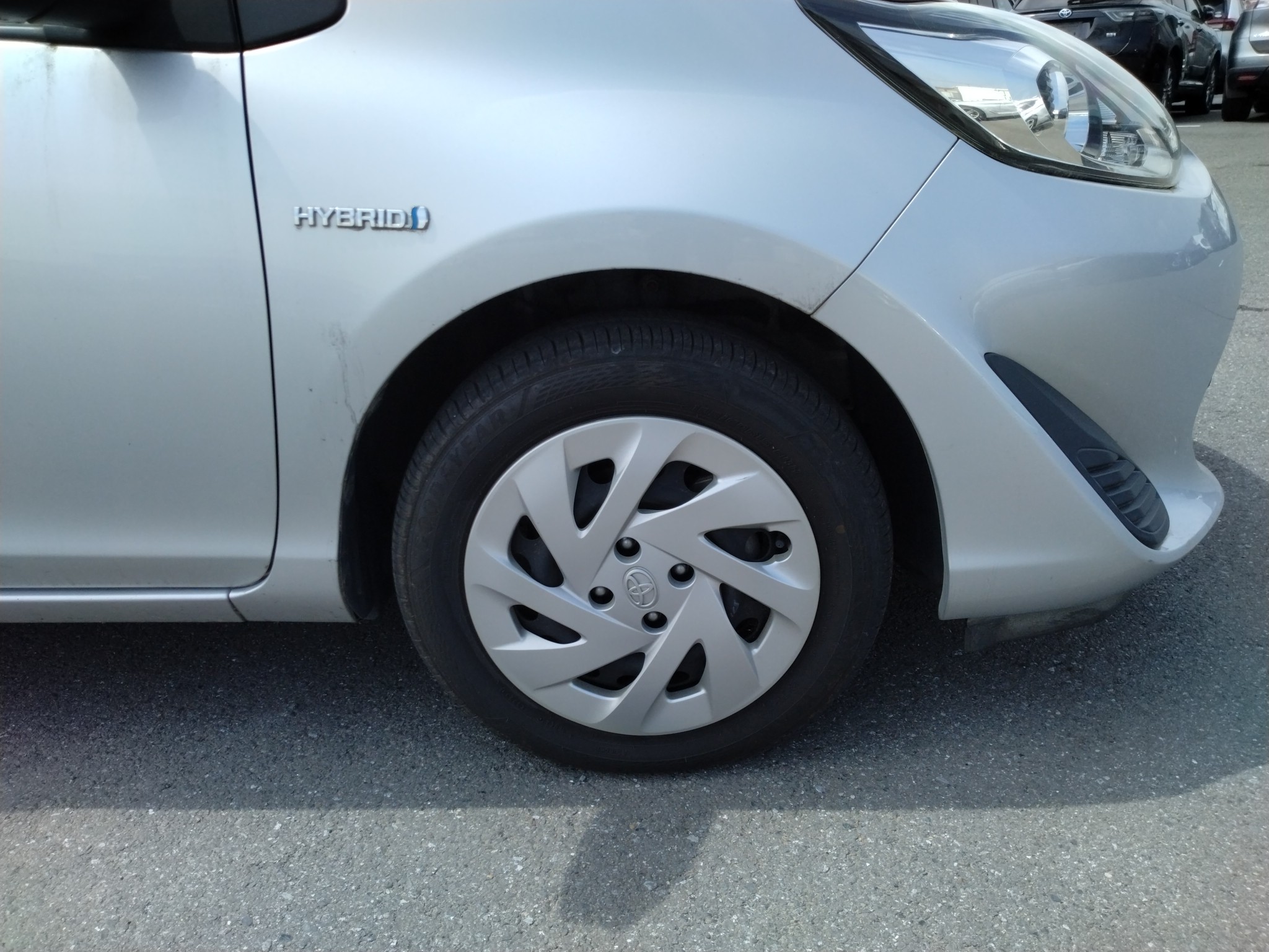 car-img