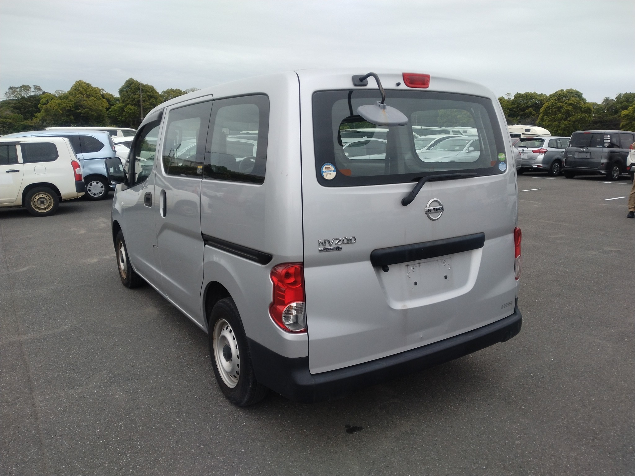 car-img