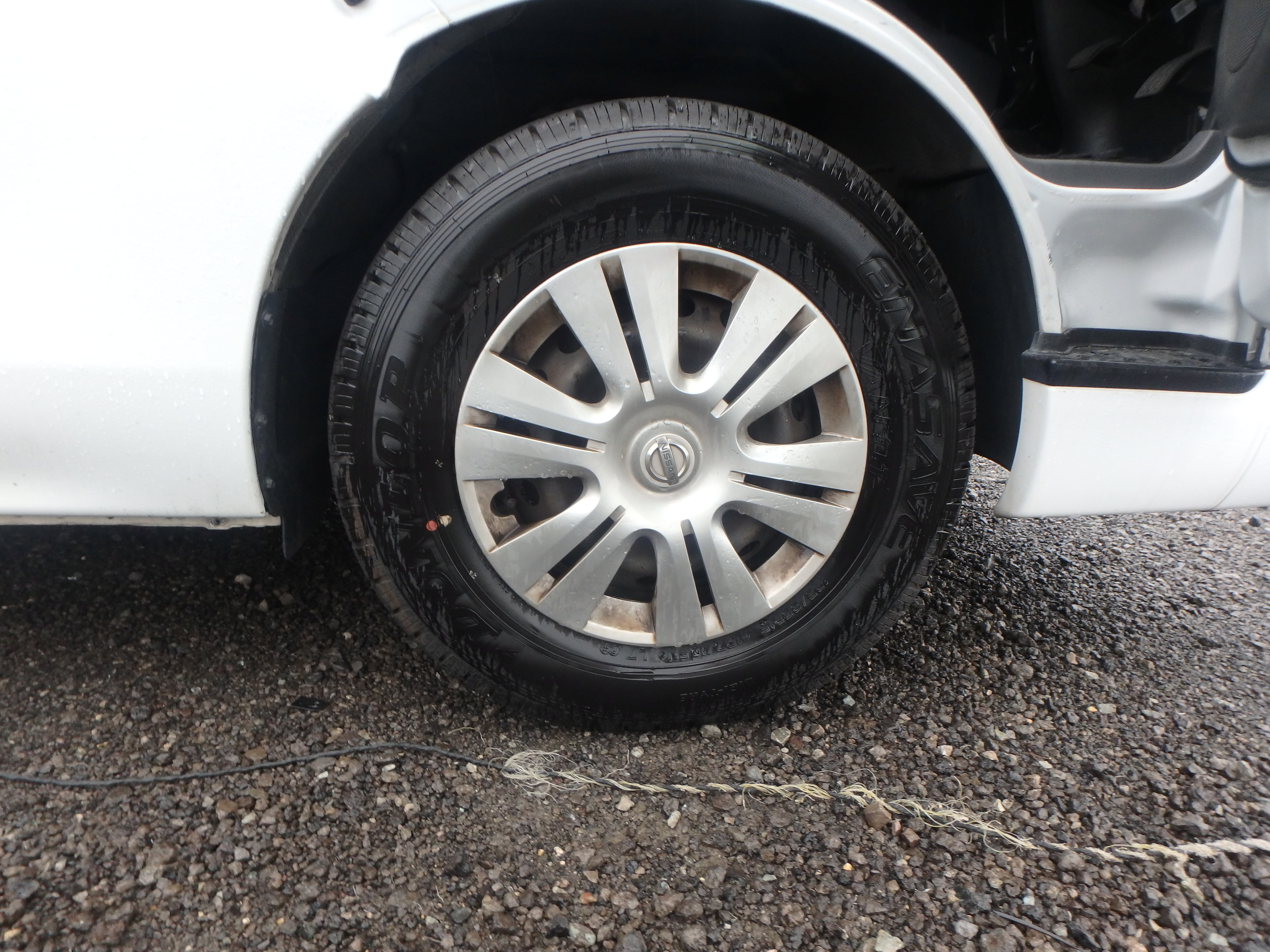 car-img