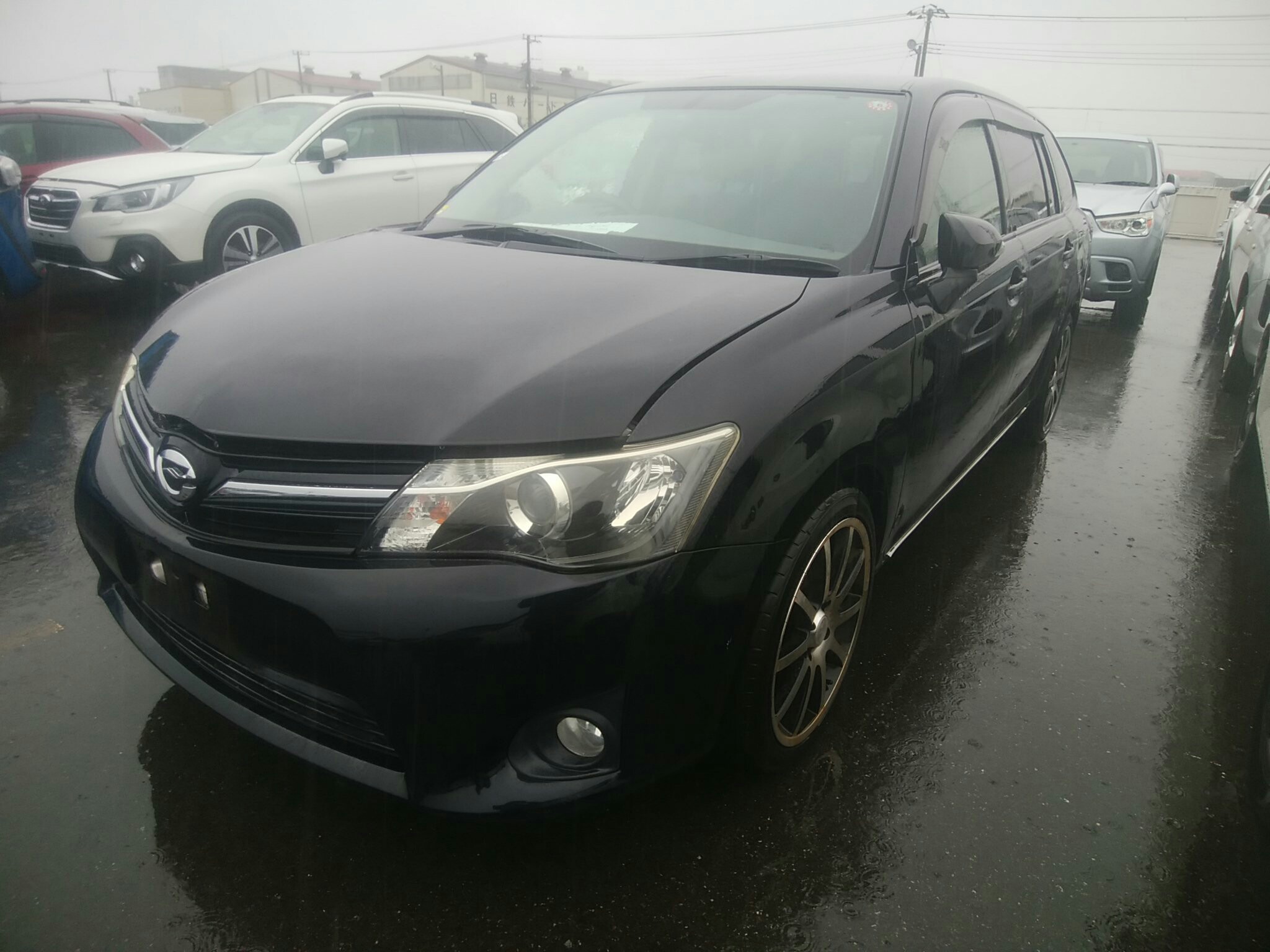 Toyota Corolla Fielder  2012