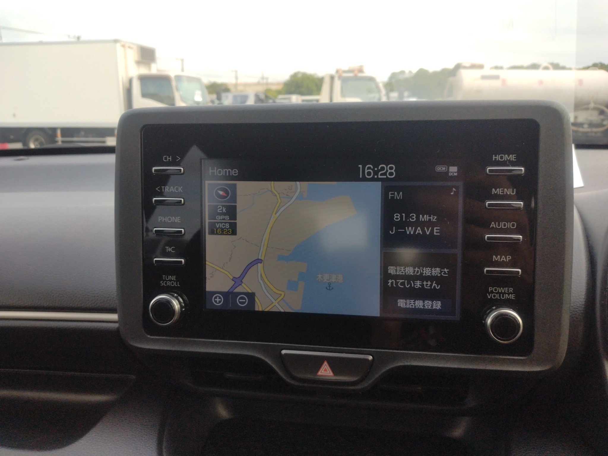 car-img