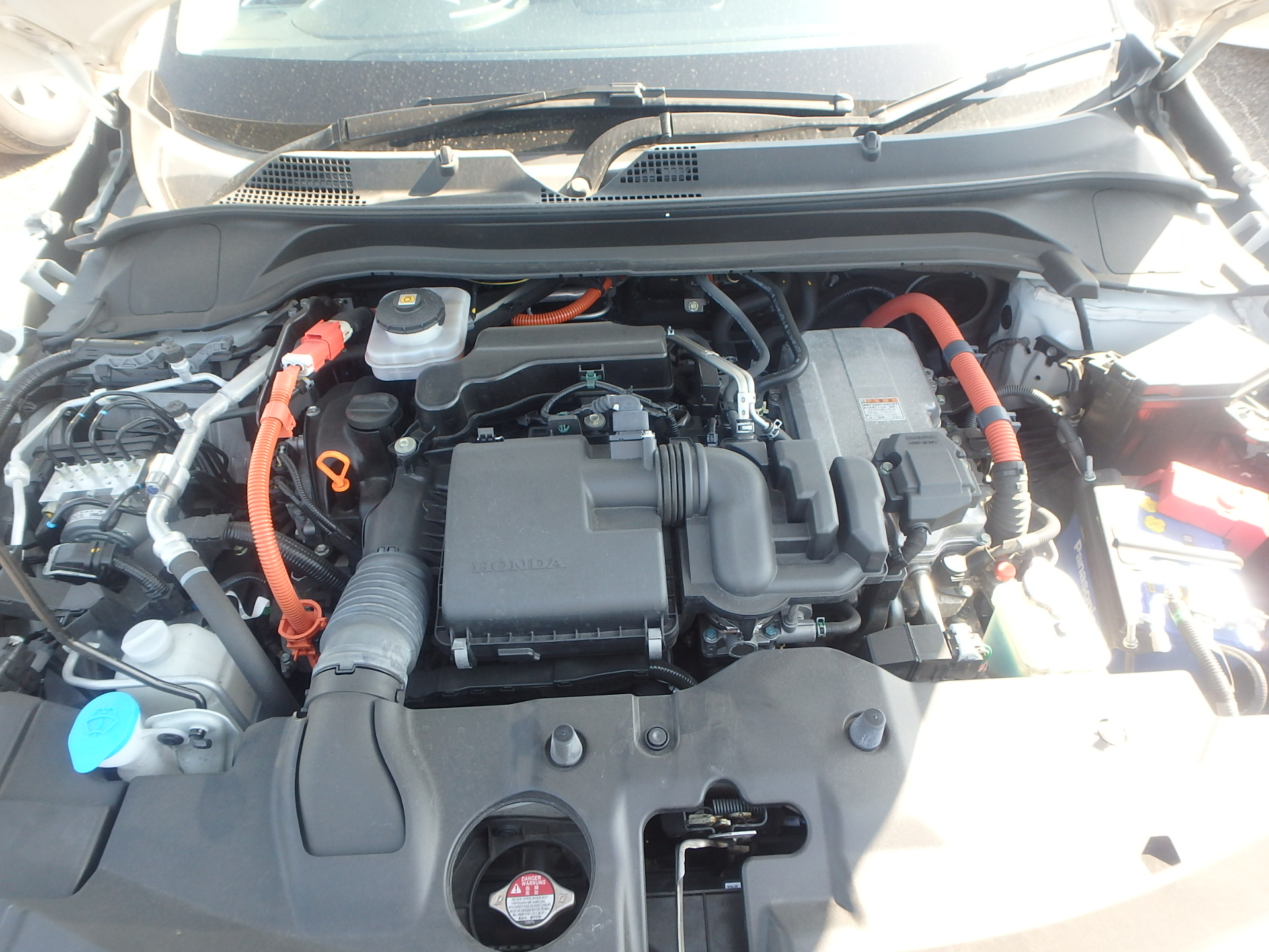 car-img