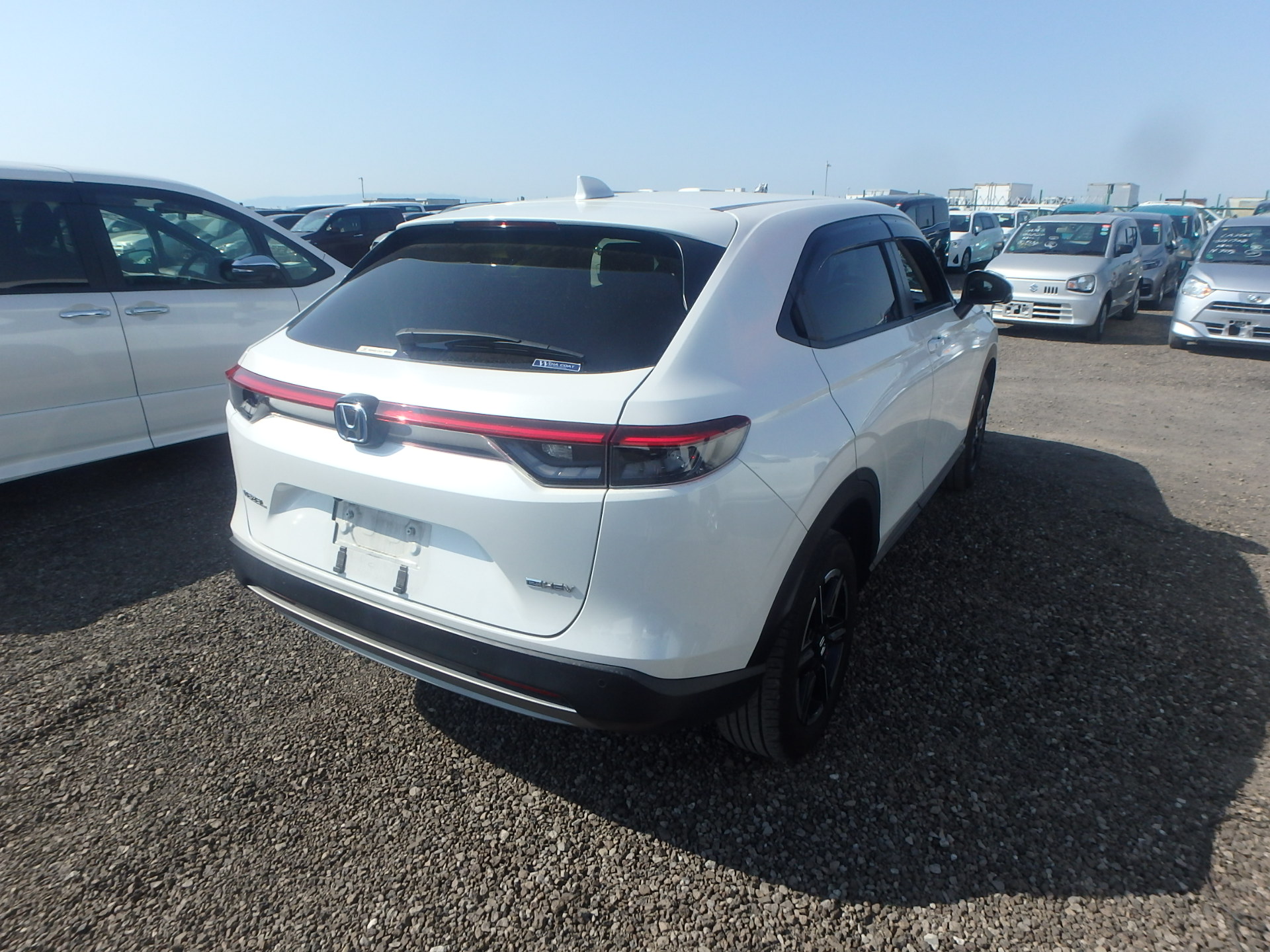 car-img