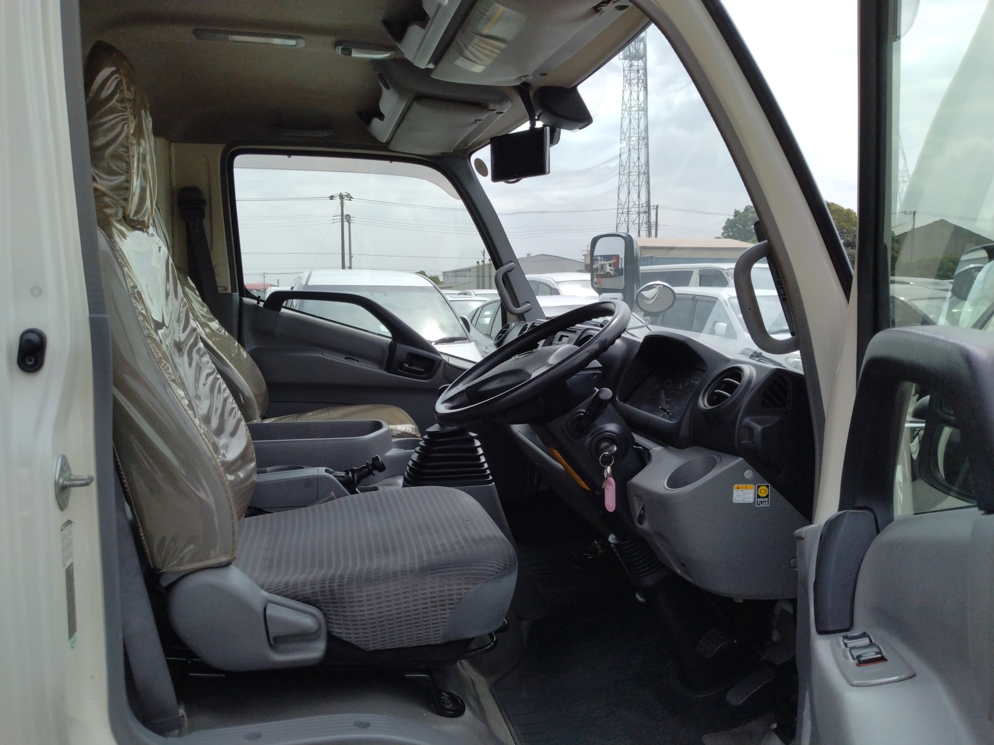 car-img