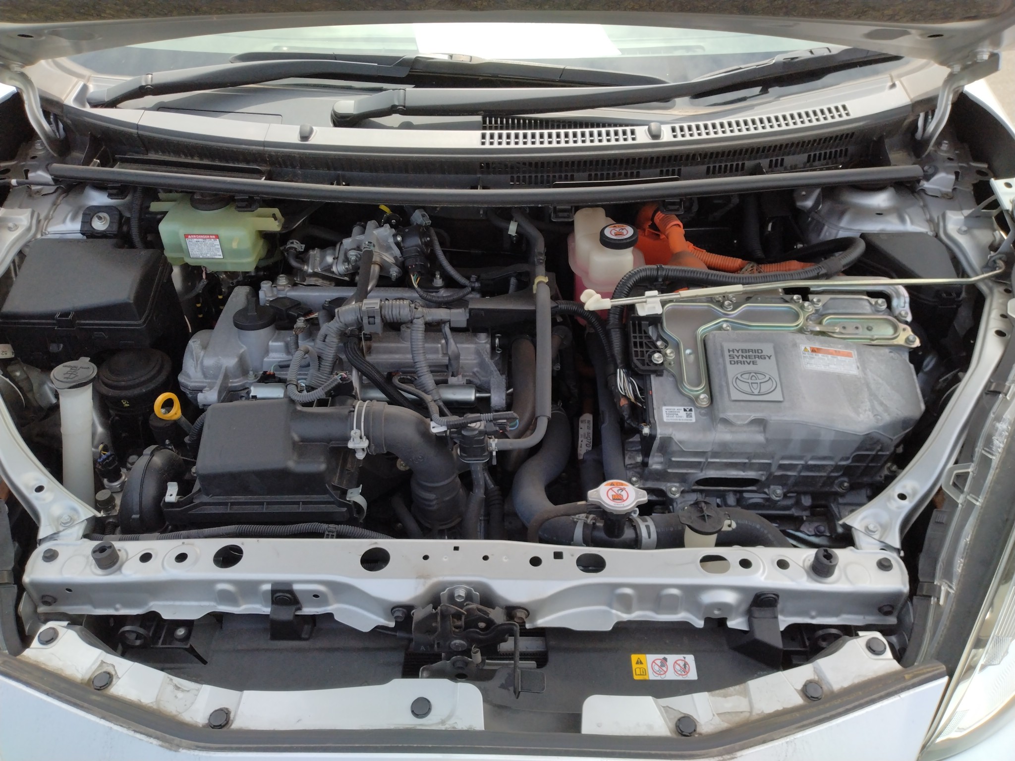 car-img