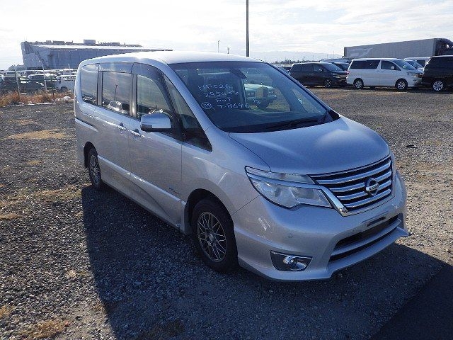 Nissan Serena 2016