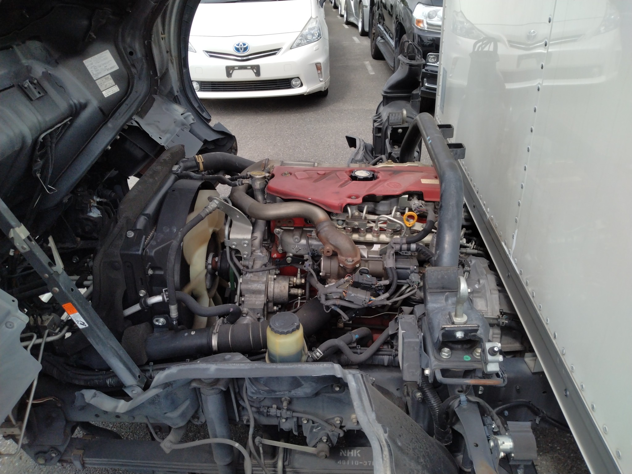 car-img