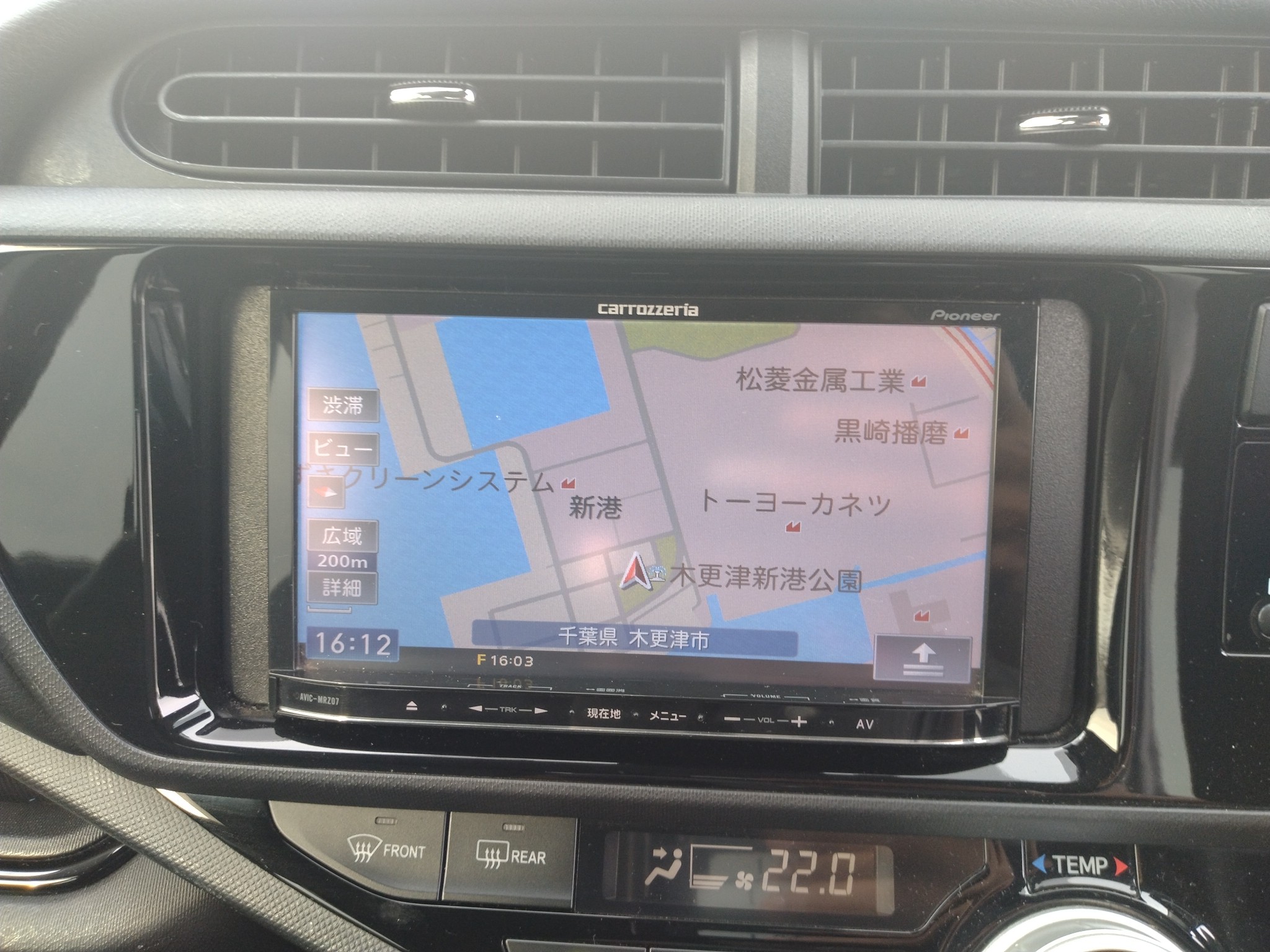 car-img